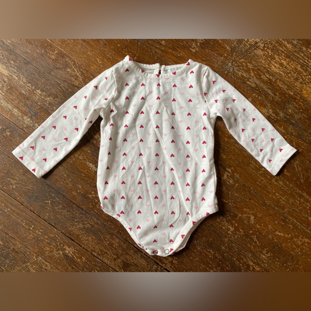 Rare Editions White & Pink Onesie w/ Hearts size 12 Months